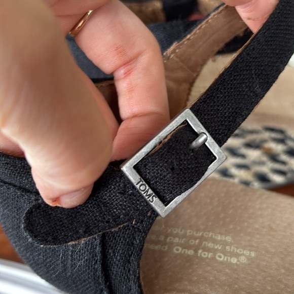 Brand New Toms Black Canvas Chevron Wedge Sandals Espadrille Ankle Strap Heels - Picture 12 of 14